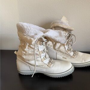 Coach womens winter white boots